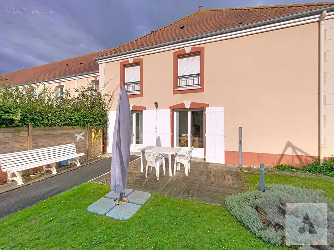 Appartement à COLLEVILLE-MONTGOMERY