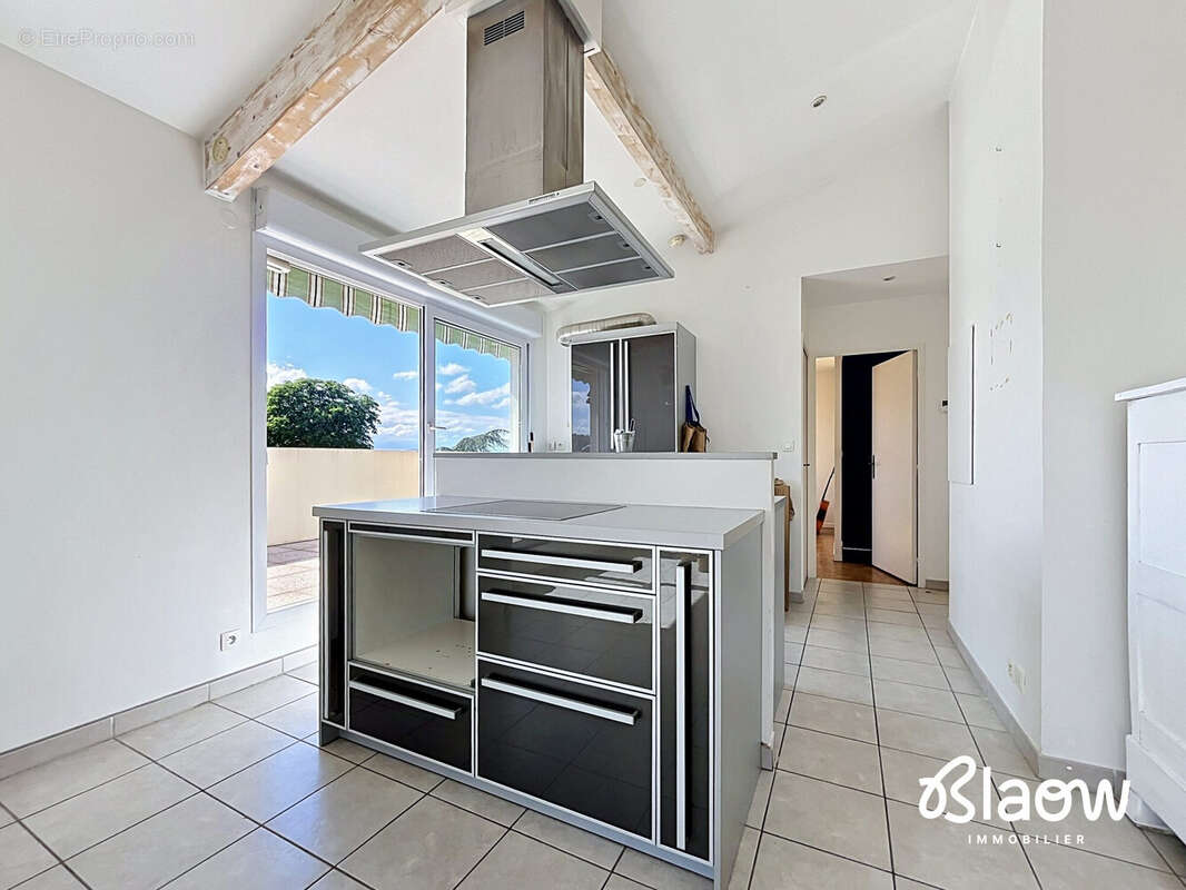 Appartement à MEYZIEU