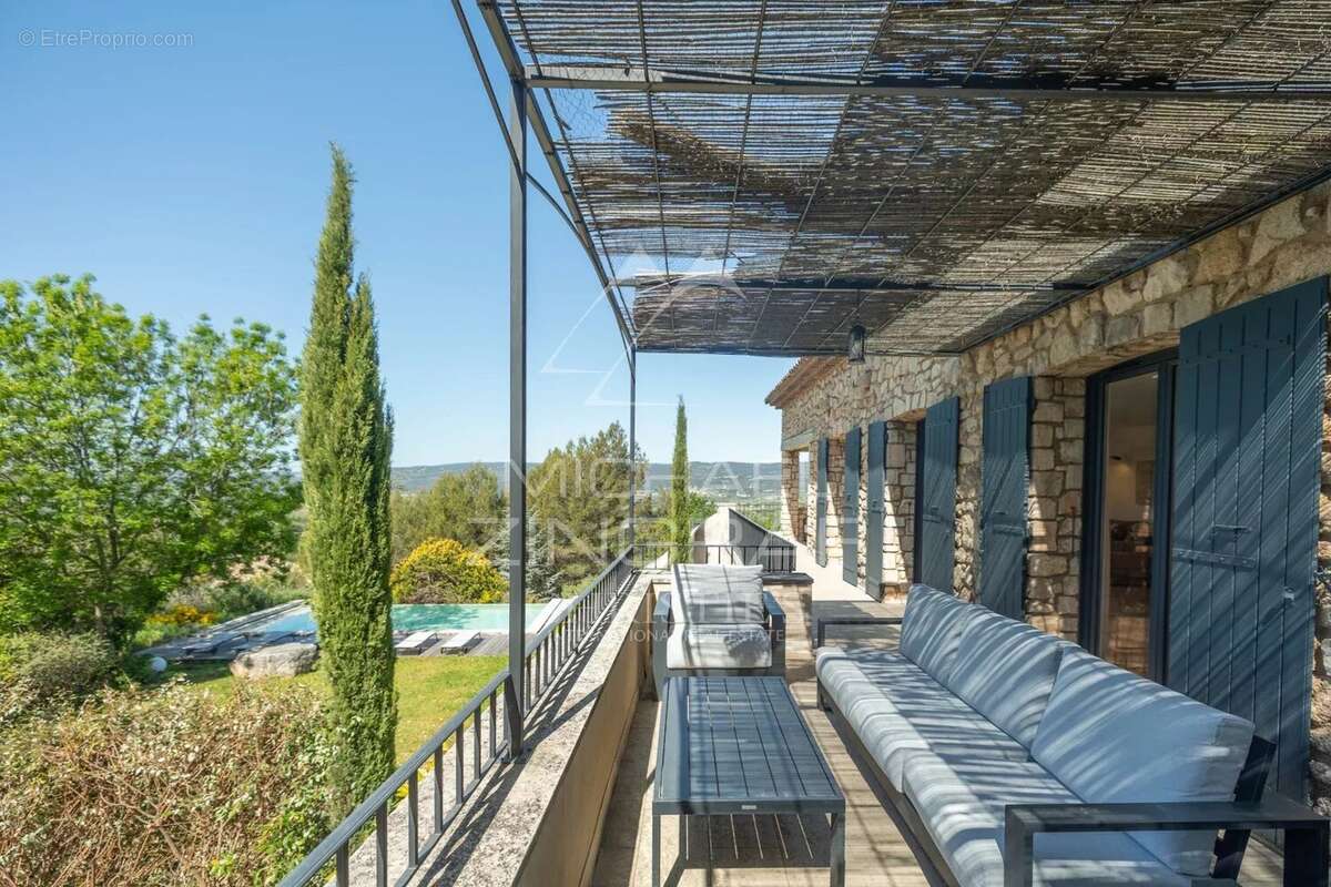 Maison à ROUSSILLON