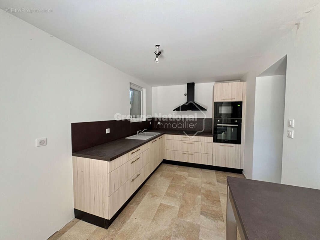 Appartement à LE ROVE