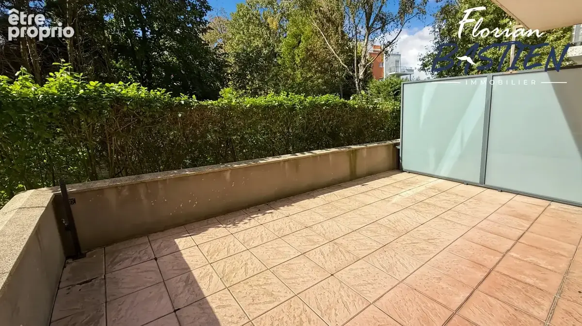 NOUVEAUTÉ À VALENCIENNES : un T2 en rez-de-chaussée avec terrasse de 20 m² et garage ! - photo 8