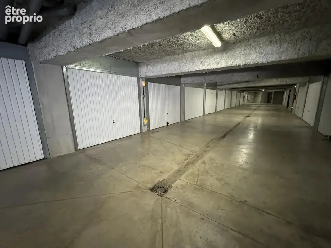 Garage fermé de 14 m2 A VENDRE - photo 4