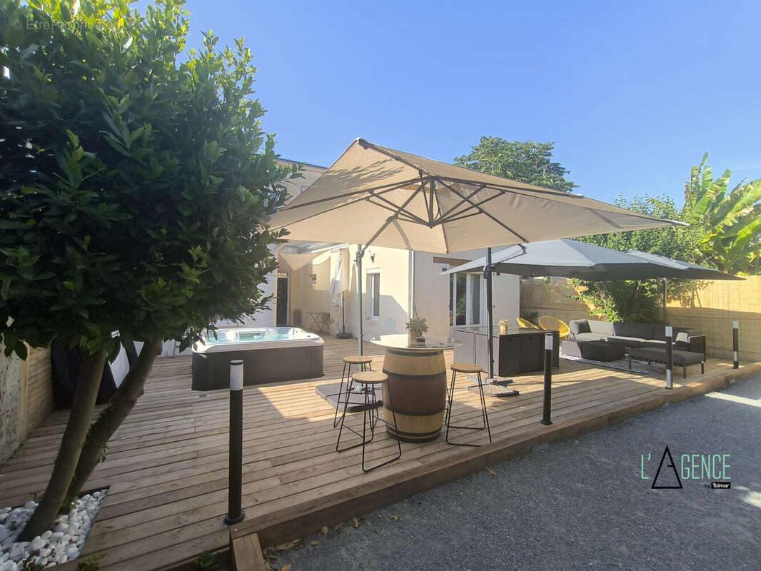 Maison 250 m² à Cantenac  - photo 2