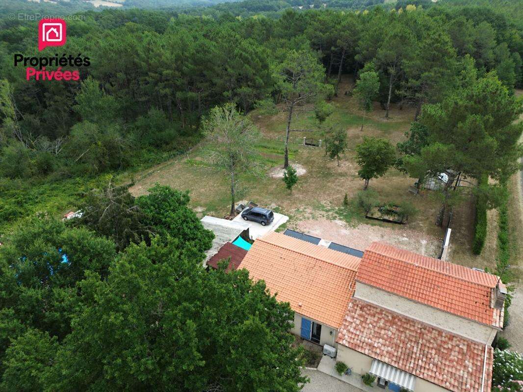 Maison en pierre rénovée de 142 m² sur plus de 7 300 m² - photo 17