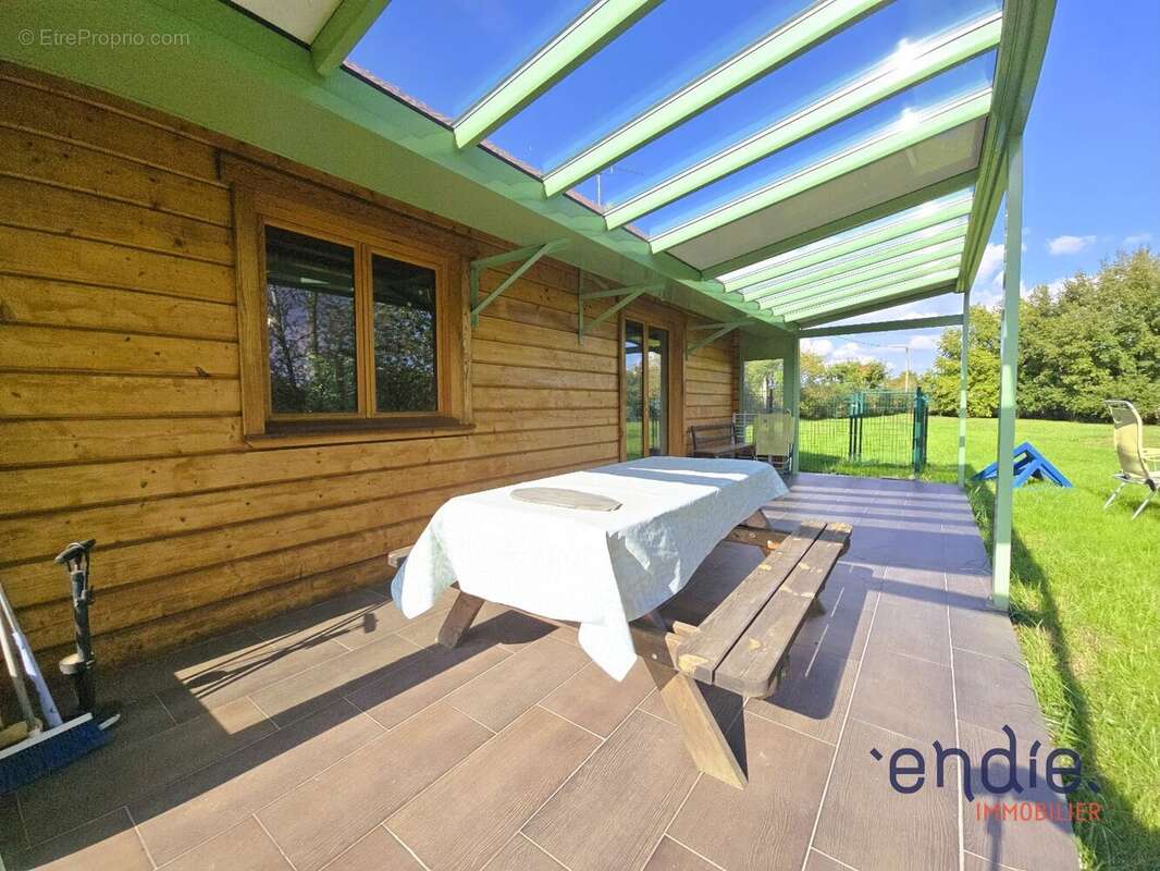 Maison à AUTRY-ISSARDS