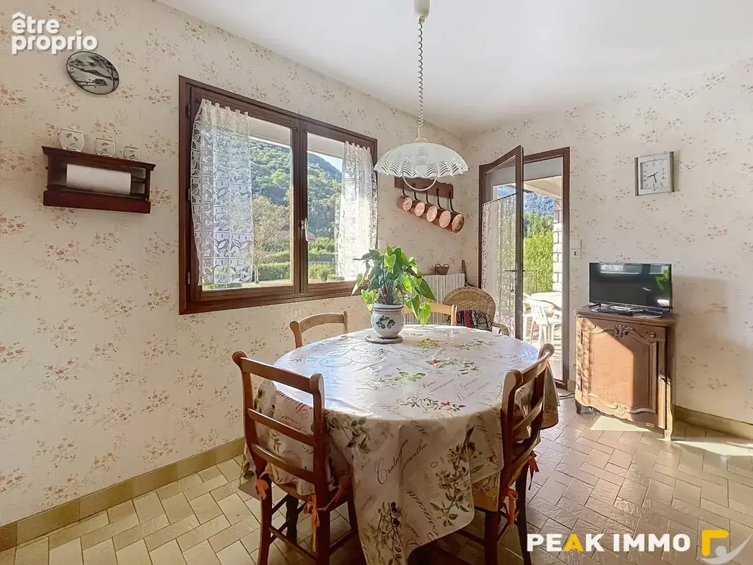 A vendre  Maison familiale avec beau potentiel sur une parcelle de 2 115 m2 à Faverges - photo 5