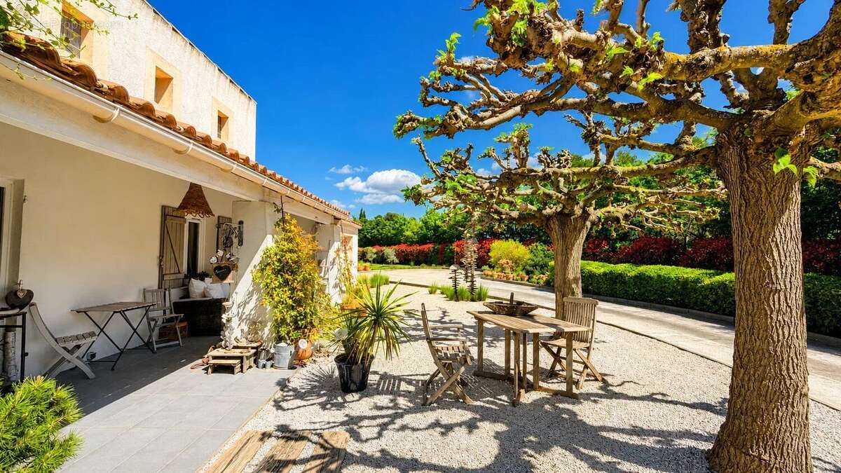 Maison à POURRIERES
