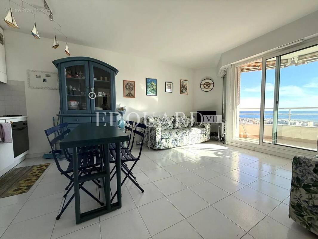 Appartement à ROQUEBRUNE-CAP-MARTIN