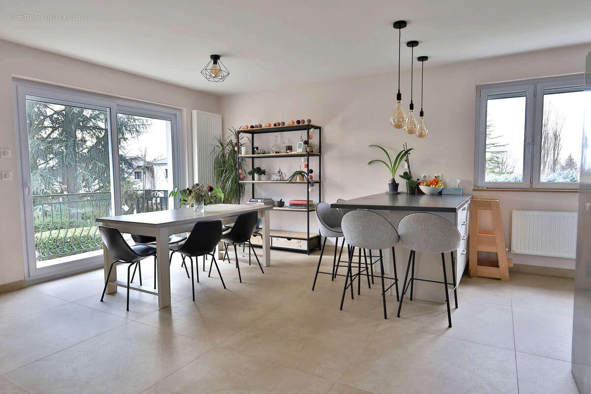 Maison à SAINT-JUST-CHALEYSSIN