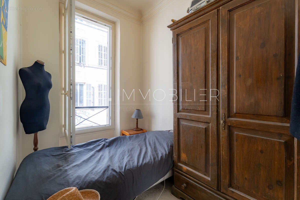 Appartement à MARSEILLE-5E