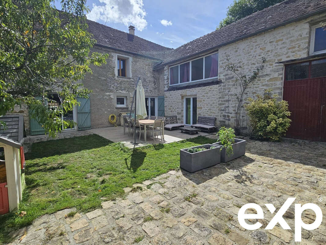 Maison à FONTAINEBLEAU