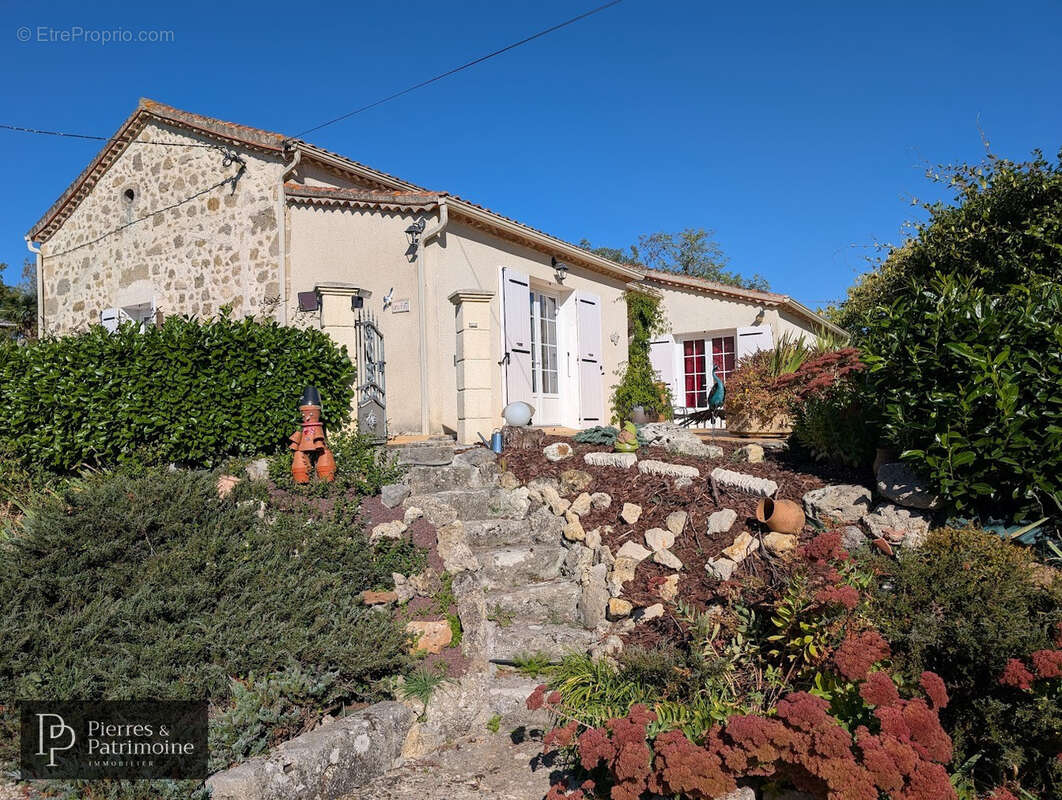Maison à MONCRABEAU
