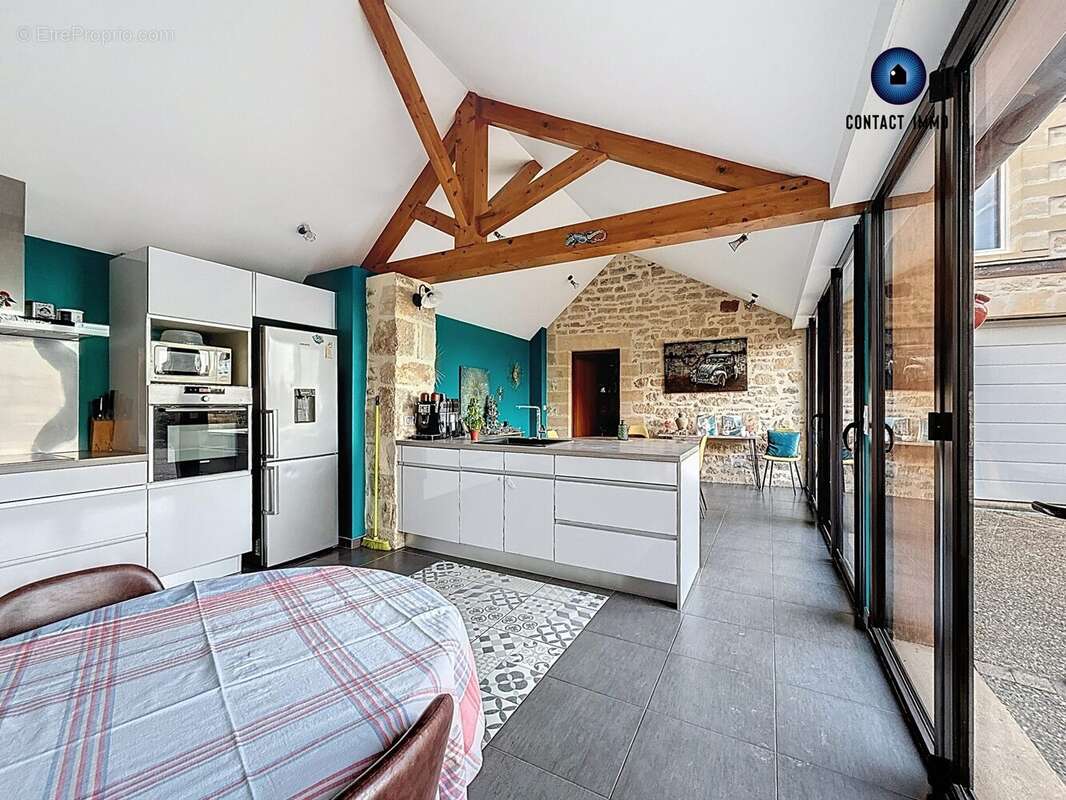 Maison à BEAUREGARD-DE-TERRASSON