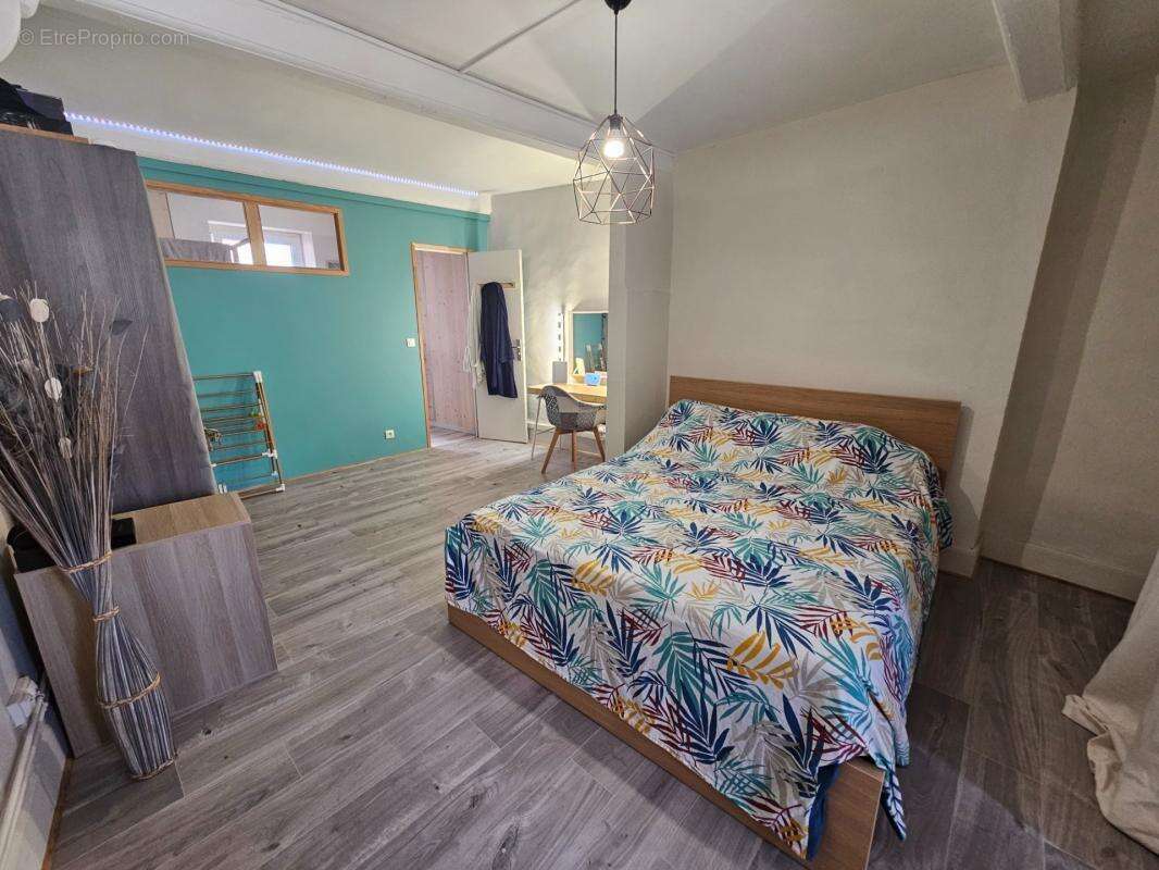 Maison de bourg -88m2 - 3 pièces - petite terrasse -  BEAUMONT (63110) - photo 4