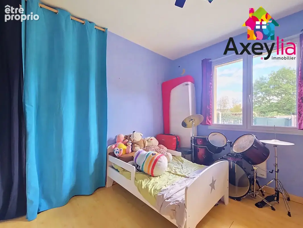 A vendre - renaison - maison de plain pied avec 5 chambres et garage - photo 6