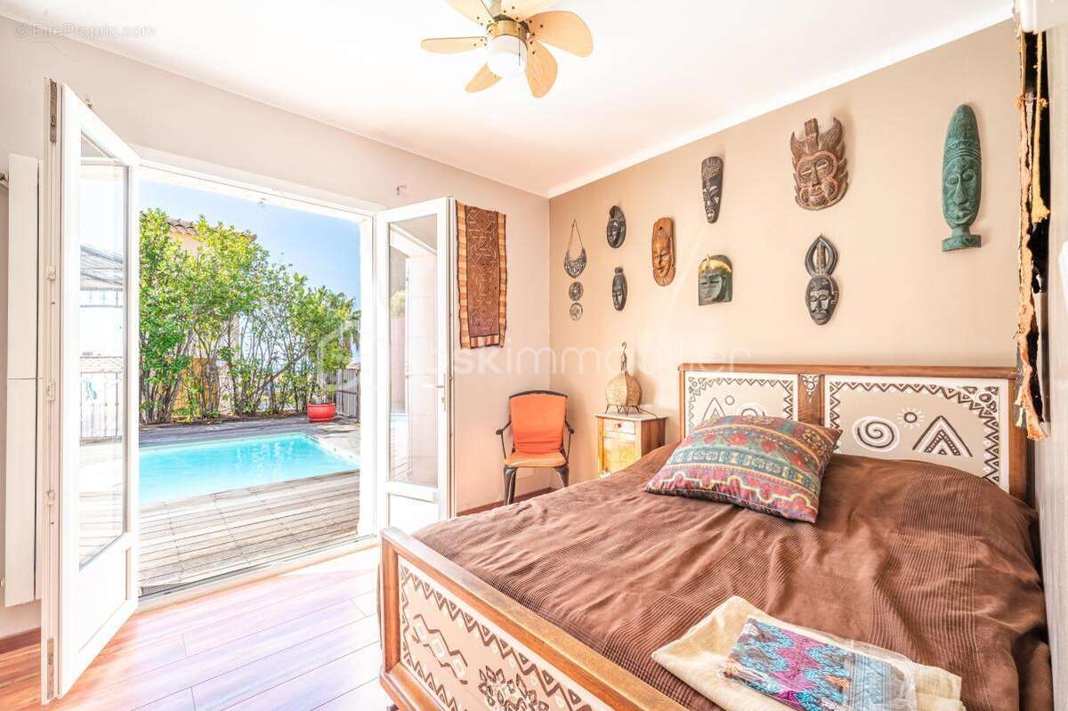 Maison à CARQUEIRANNE