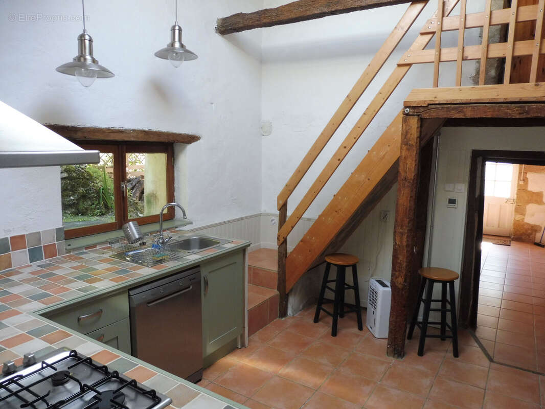 Maison à BONNES