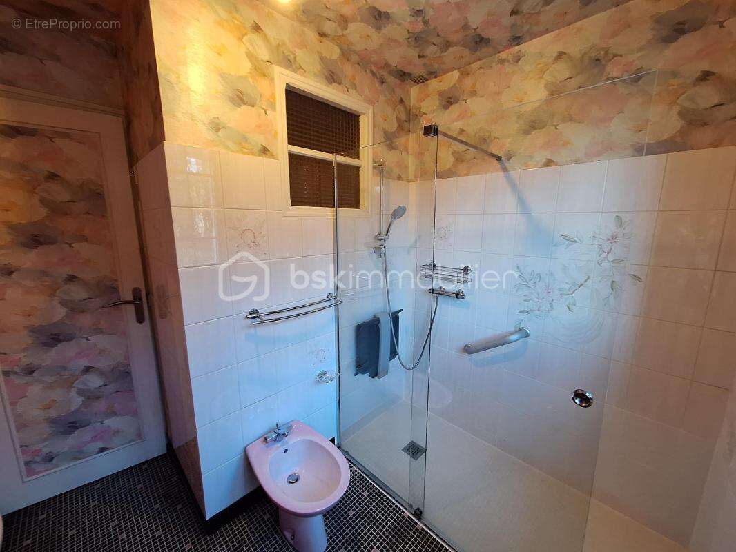 Maison à LE TEILLEUL