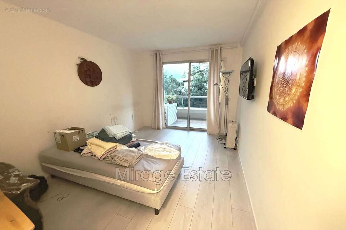 Appartement à ROQUEBRUNE-CAP-MARTIN