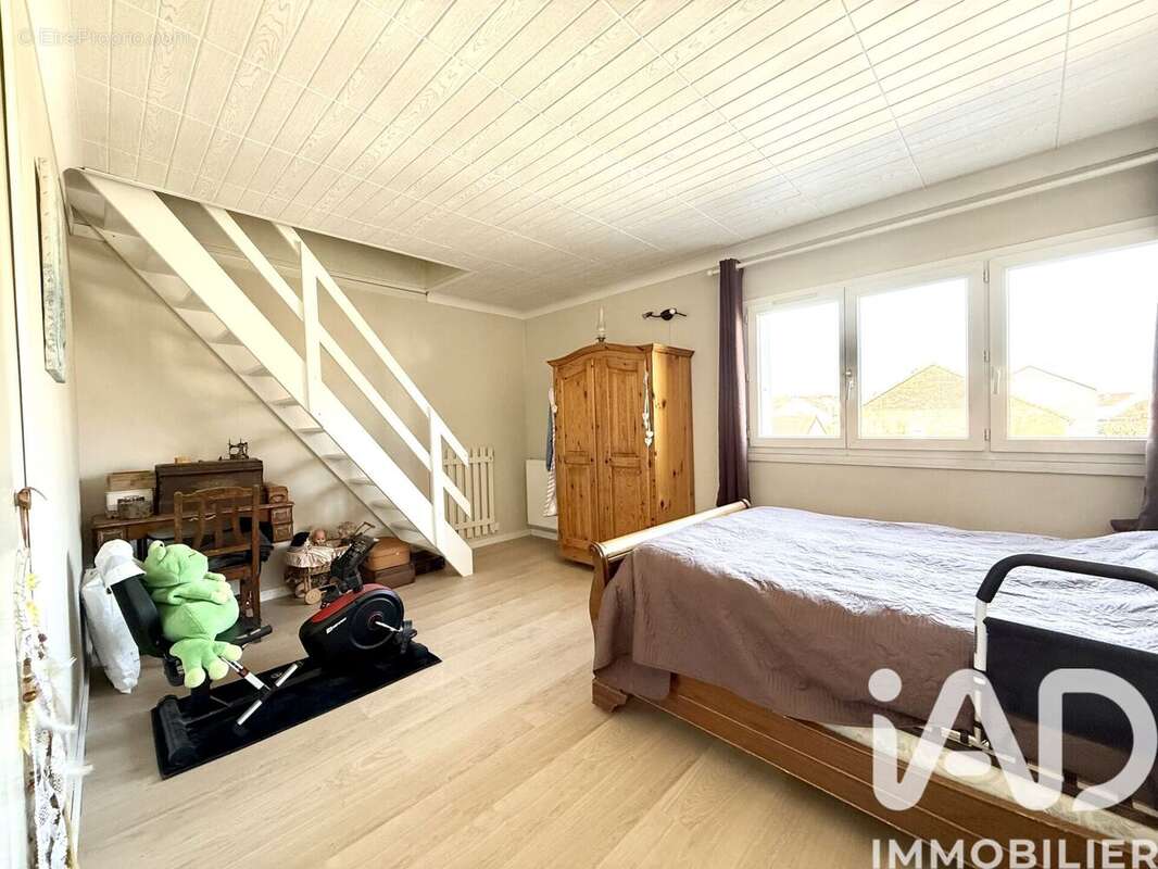 Photo 9 - Maison à ELANCOURT