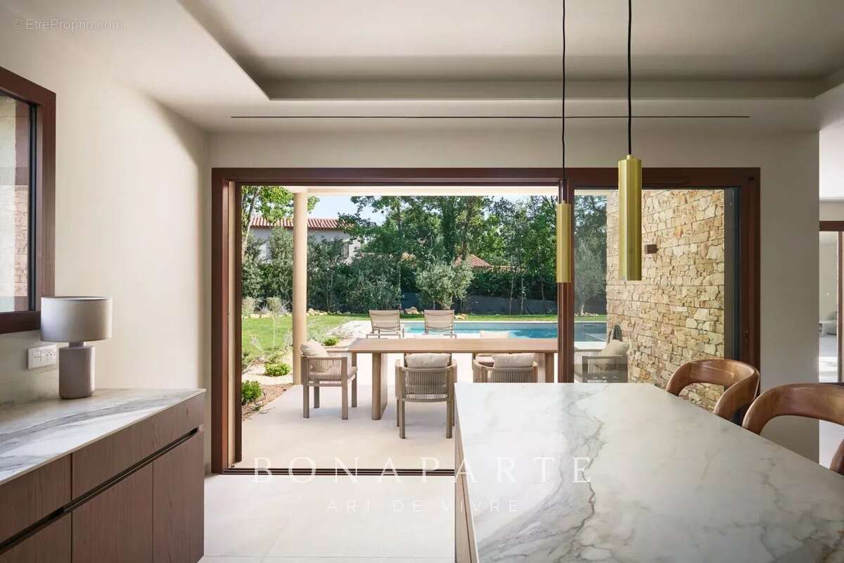Terre blanche – villa contemporaine neuve de 238 m² - photo 12