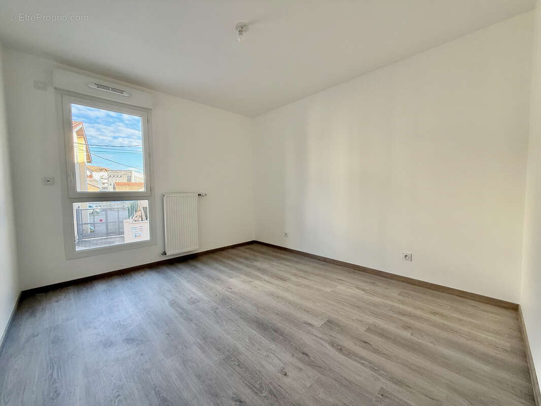 Appartement à LE PEAGE-DE-ROUSSILLON