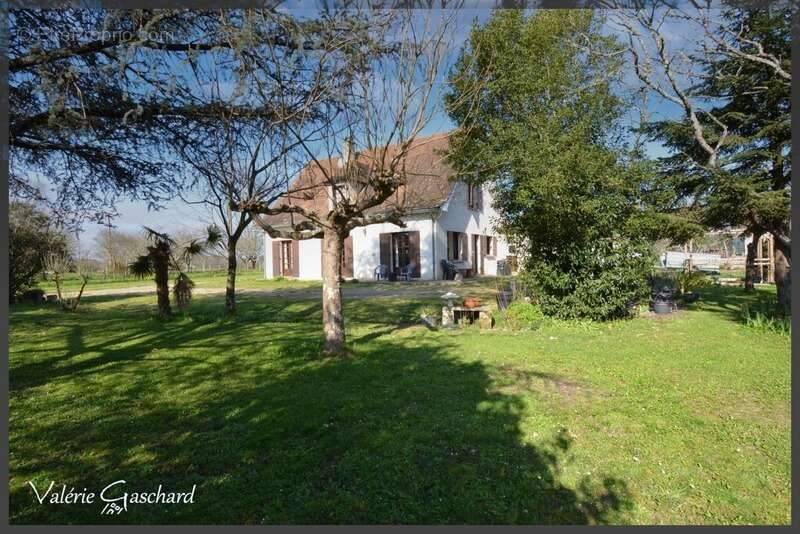 Maison à MONTPON-MENESTEROL