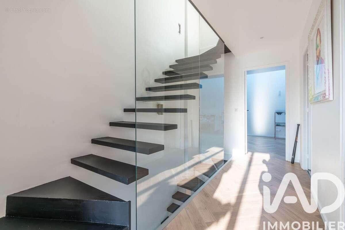 Photo 8 - Maison à SAINT-MAUR-DES-FOSSES