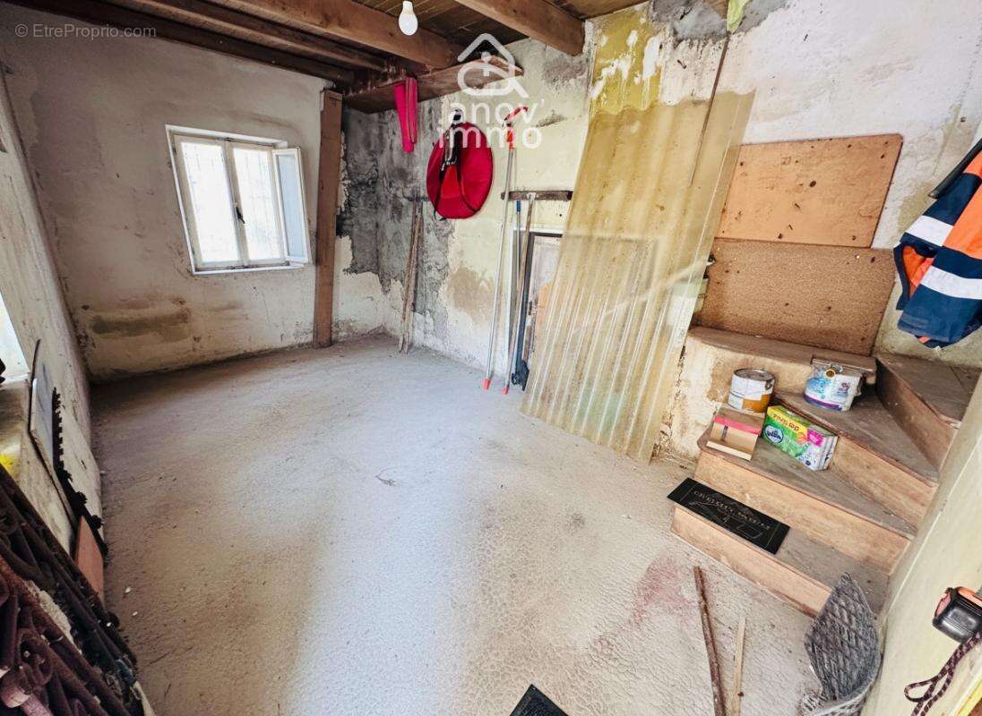 Maison de village 102 m2   2 chambres   Cour   Dépendance am - photo 18