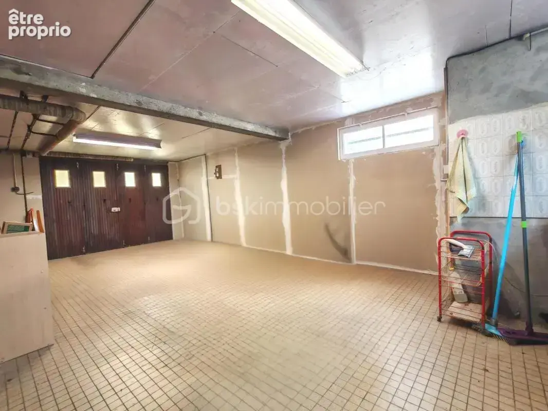 Maison familiale avec sous sol total et garage - photo 12