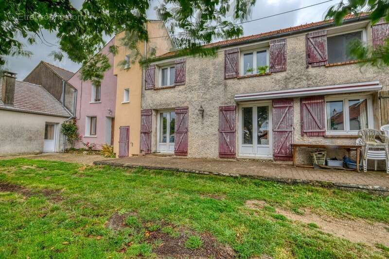 Maison à CHAMBRY