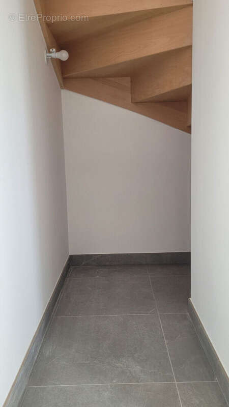 Maison à CORMELLES-LE-ROYAL