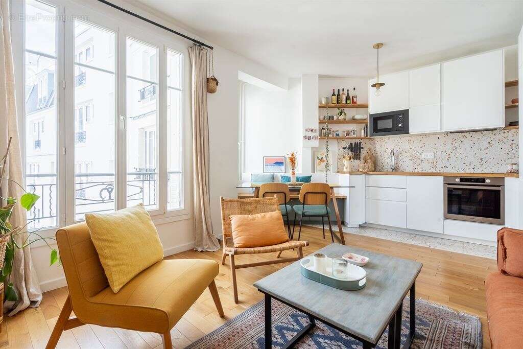 Appartement à PARIS-18E