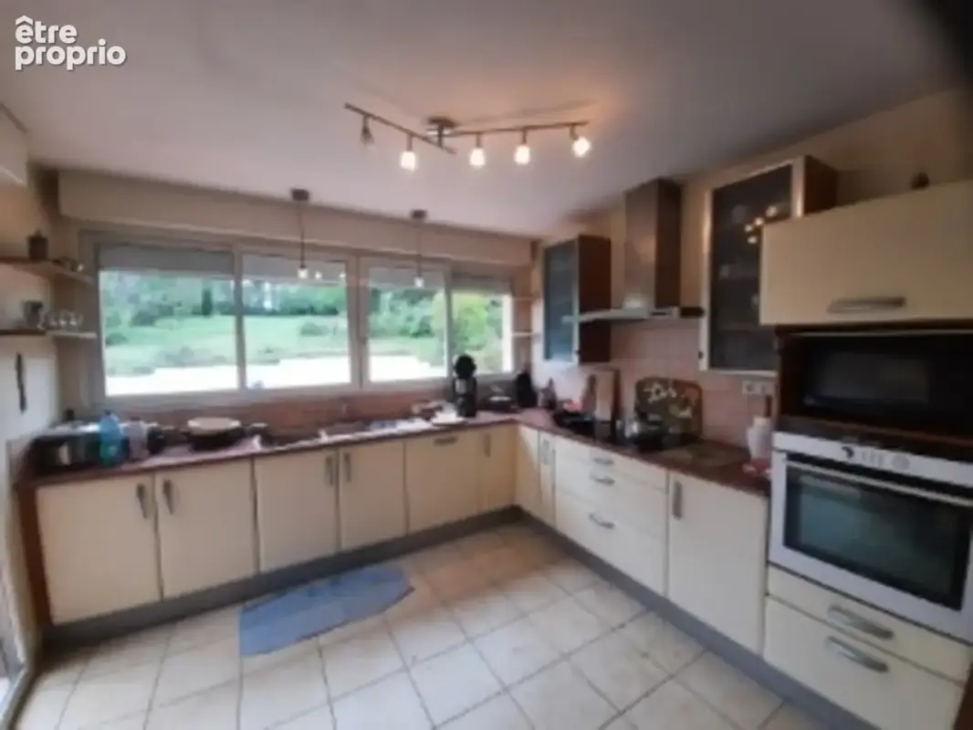 PUYGOUZON - Grande maison familiale avec piscine et jardin - photo 7