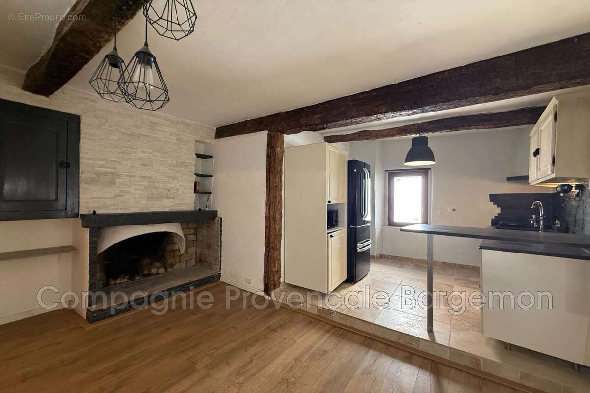 Appartement à BARGEMON
