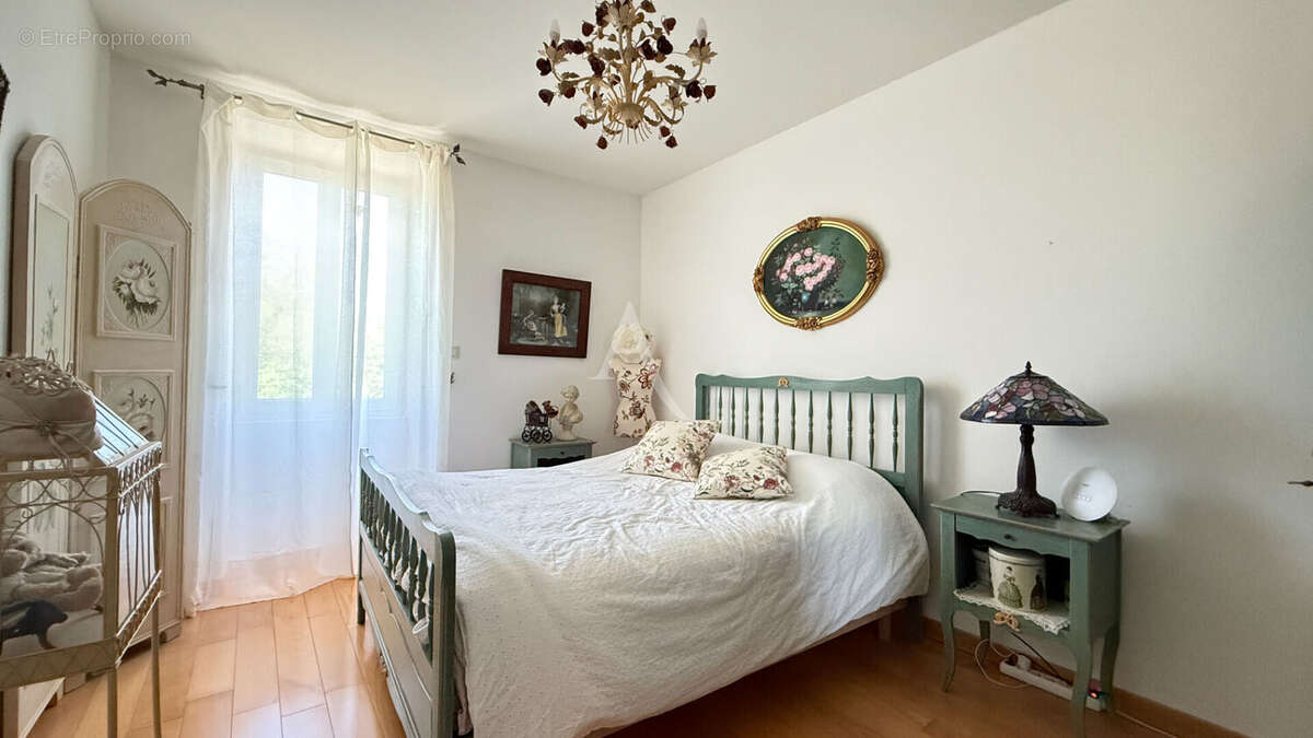 Maison à BOURNEZEAU