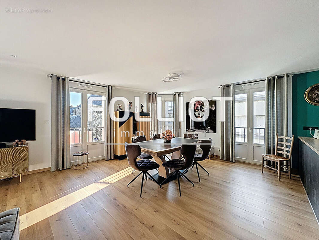 Appartement à FOUGERES