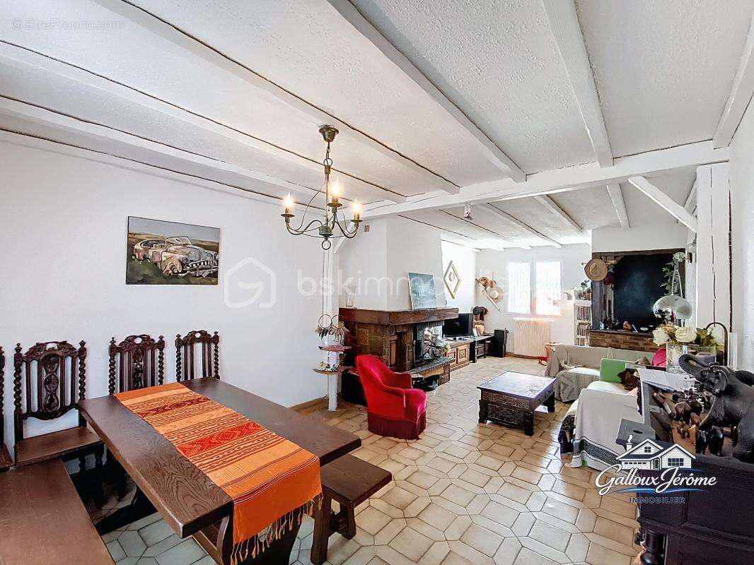 Maison à TREMBLAY-EN-FRANCE