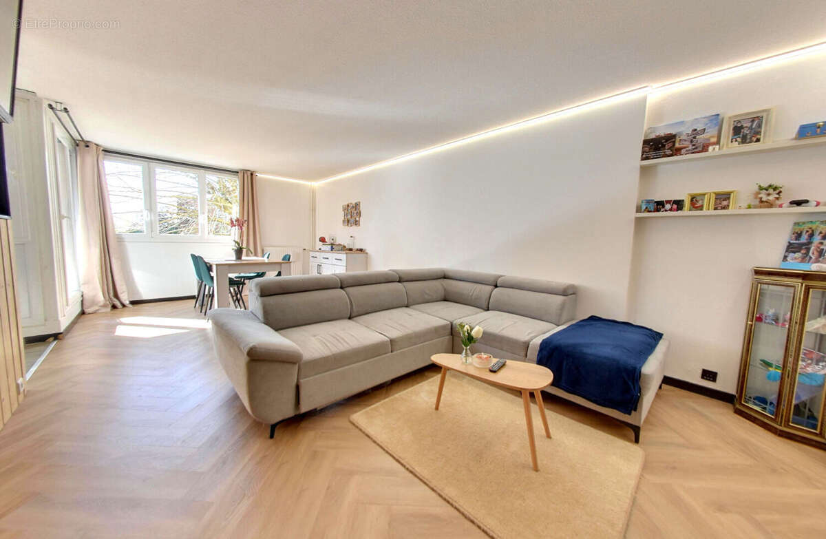 Appartement à ROISSY-EN-BRIE