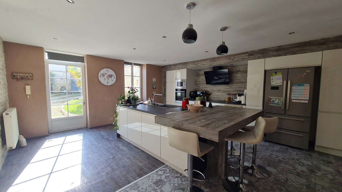 Maison à ASNIERES-SUR-NOUERE