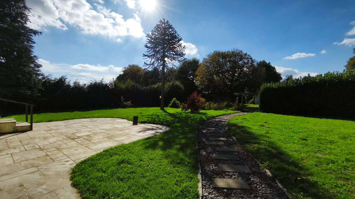 Maison à SAINT-TUGDUAL