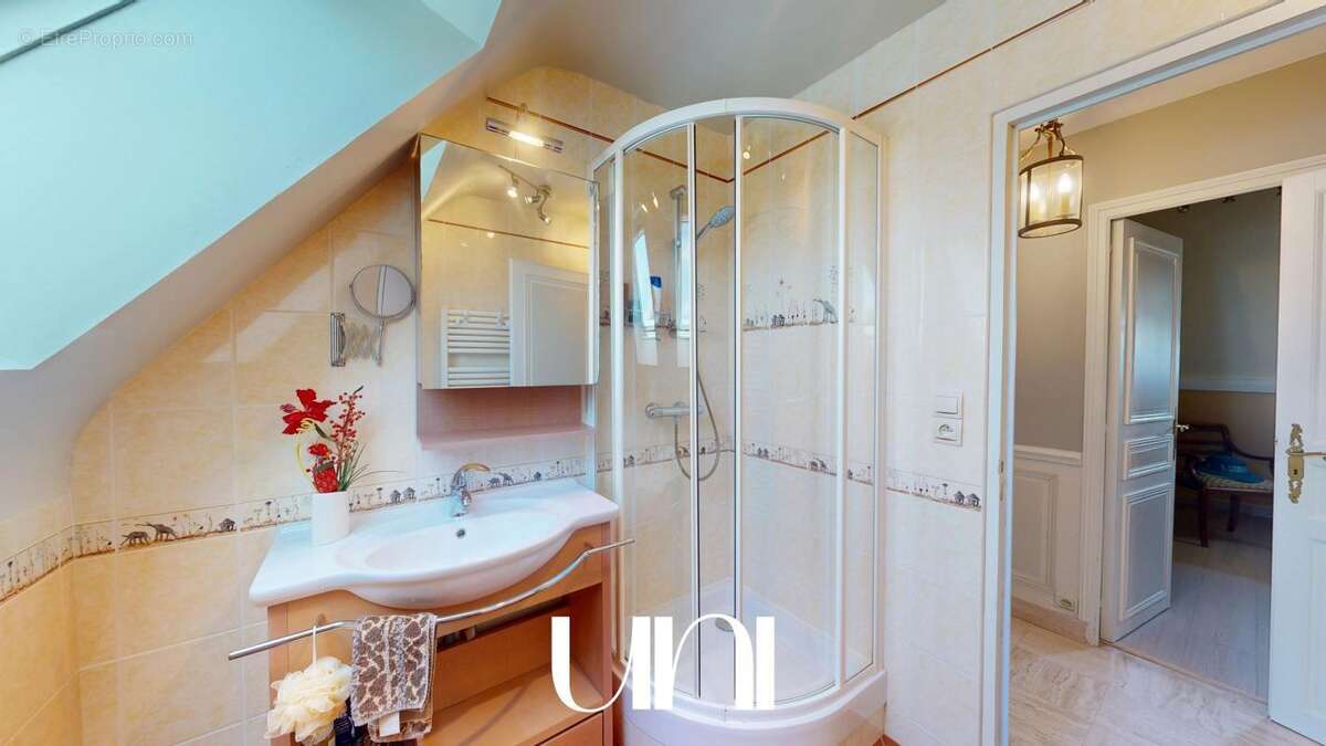 Maison 6 pièces 142m2 avec piscine - Colomby-Anguerny - photo 20