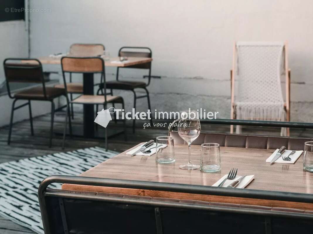 Commerce à CORNEBARRIEU