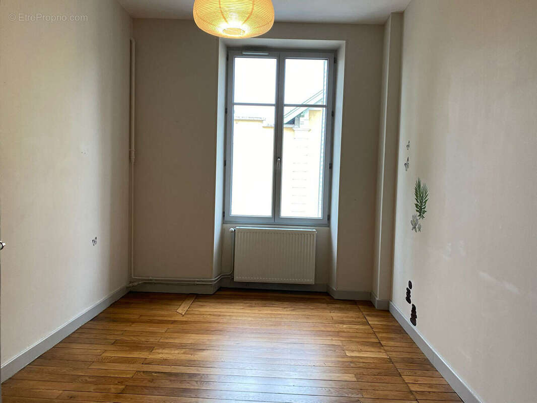 Appartement à MONTCEAU-LES-MINES