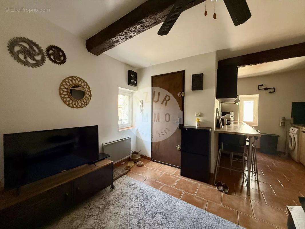 Appartement à ROQUEVAIRE