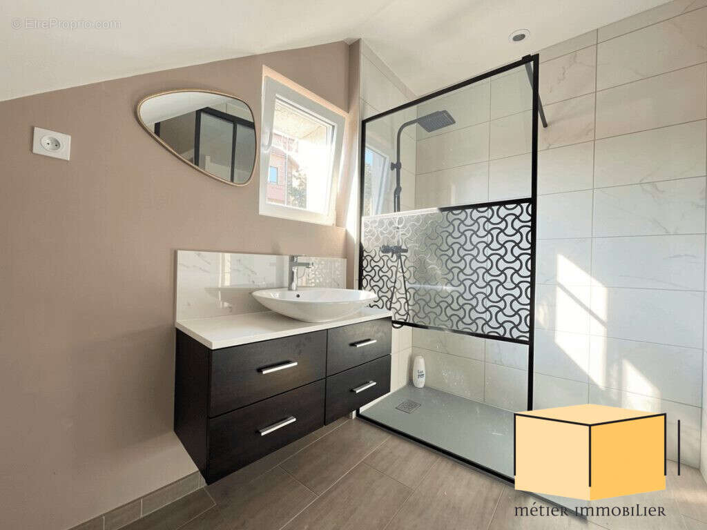 Appartement 54 m² à Belley  - photo 4