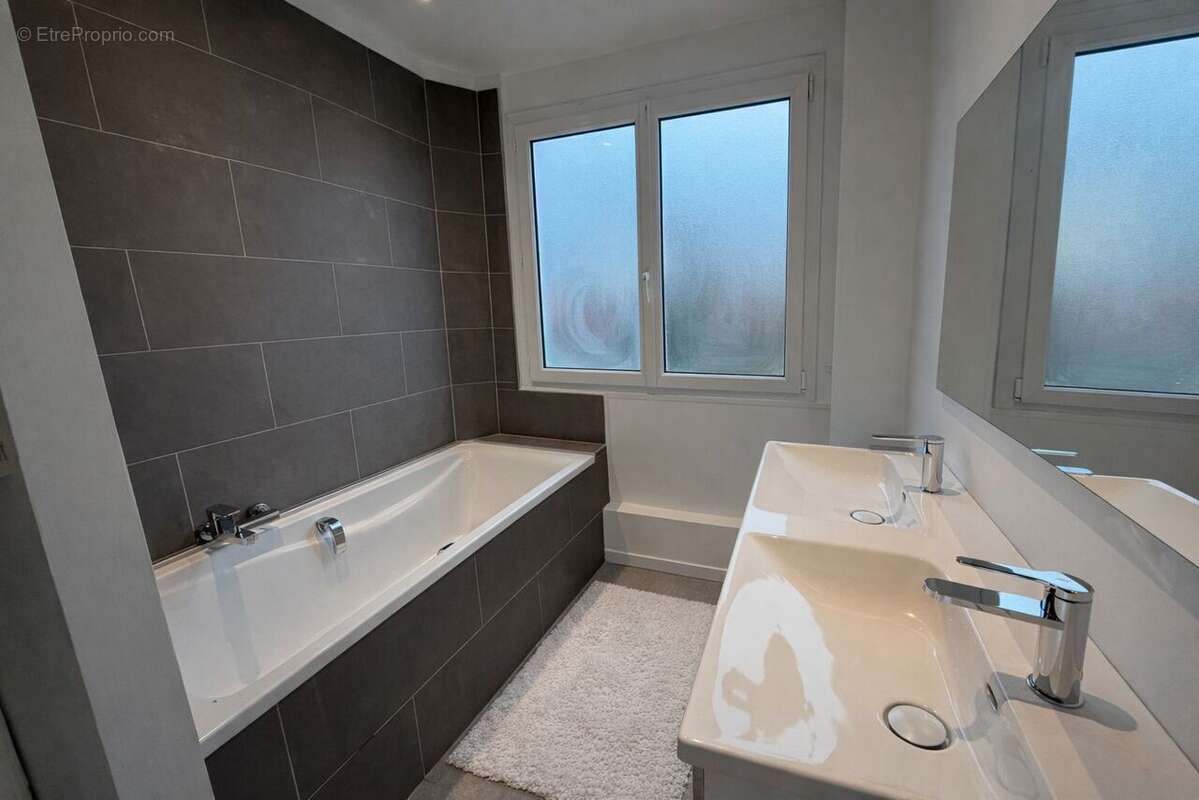Appartement à GARCHES