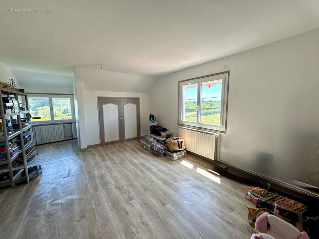 Grande Maison Familiale Lusigny 8 pièce(s) 306.57 m² - photo 14