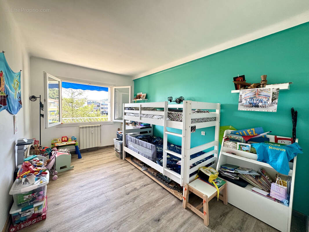 Appartement à SIX-FOURS-LES-PLAGES