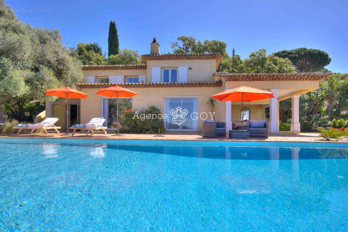 Maison 237 m² à Rayol-Canadel-Sur-Mer  - photo 2